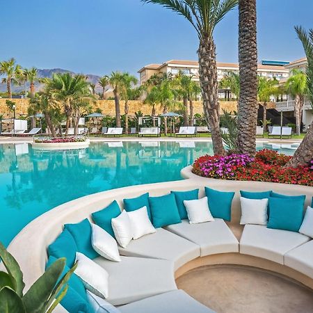 Barcelo La Nucia Palms Hotel Bagian luar foto The resort's main pool