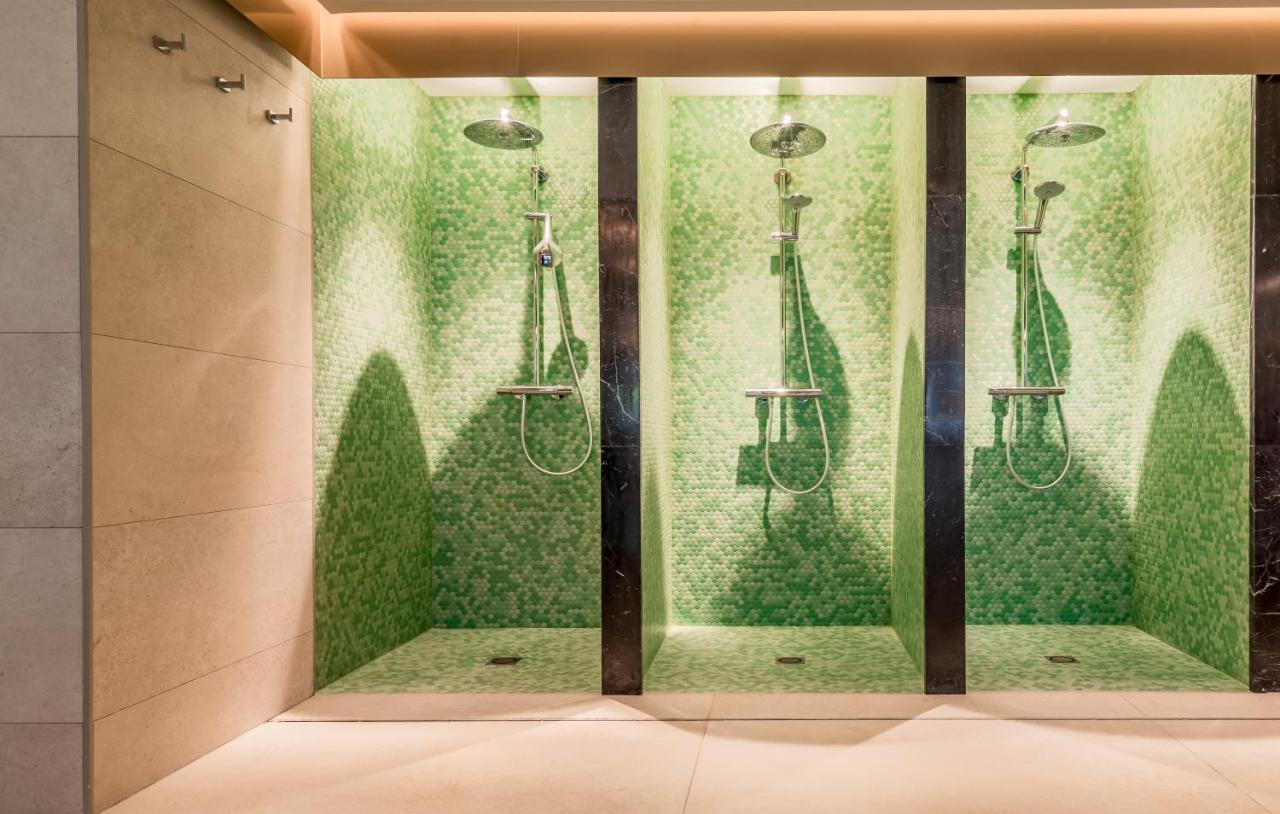 Barcelo La Nucia Palms Hotel Bagian luar foto Shower room