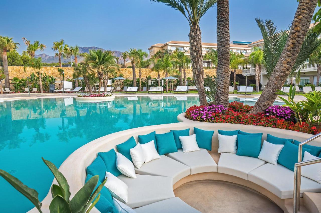 Barcelo La Nucia Palms Hotel Bagian luar foto The resort's main pool