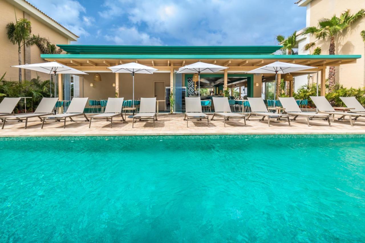 Barcelo La Nucia Palms Hotel Bagian luar foto The pool at the hotel