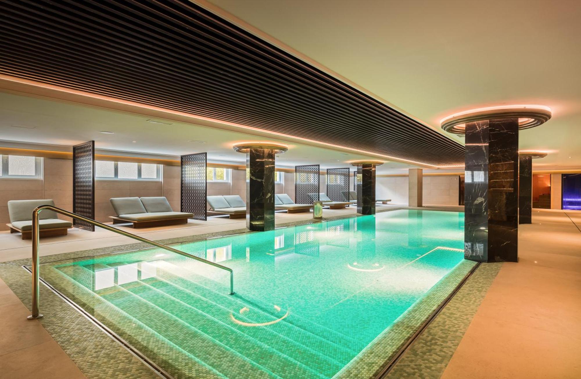 Barcelo La Nucia Palms Hotel Bagian luar foto The swimming pool at the spa