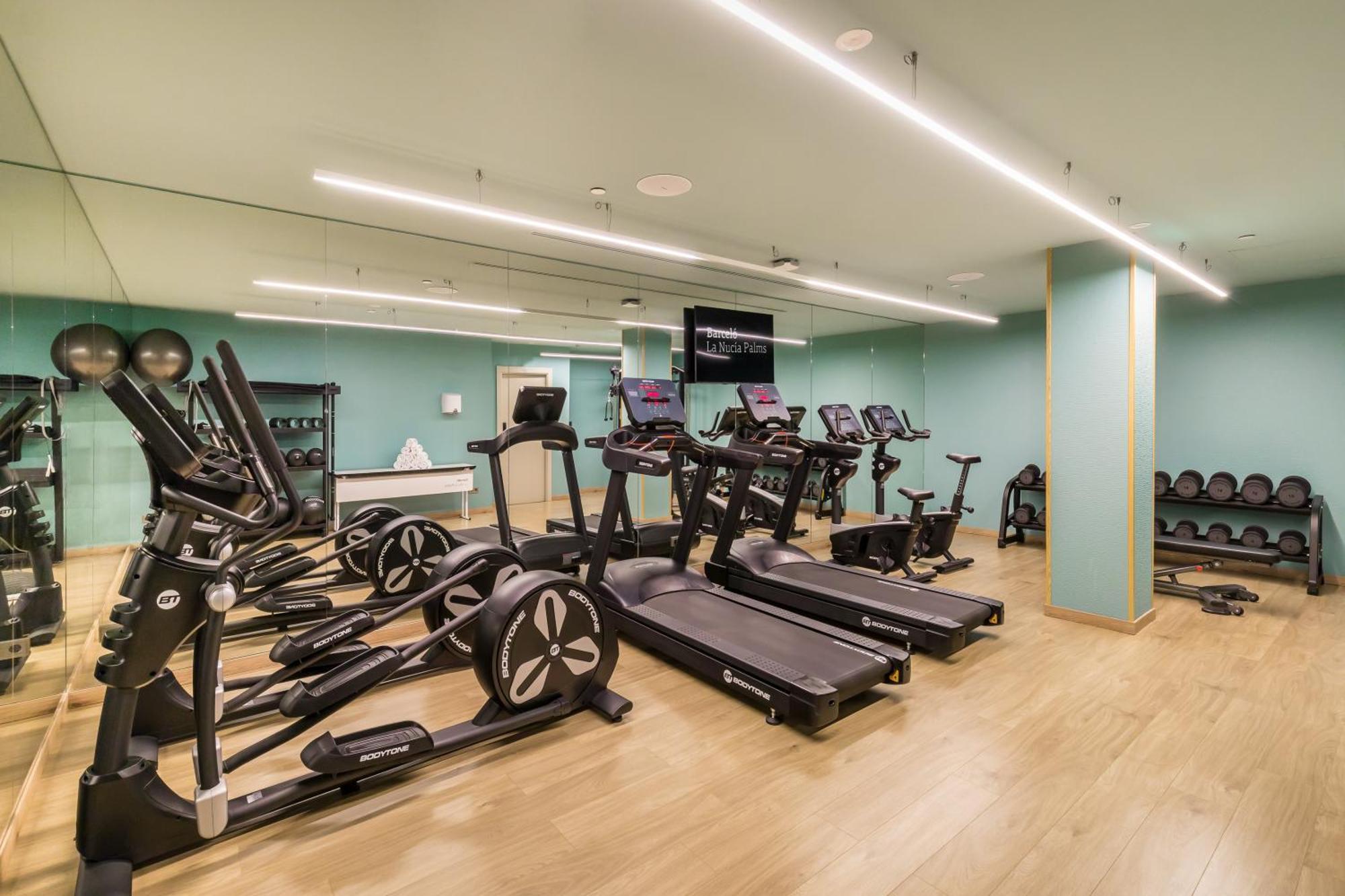 Barcelo La Nucia Palms Hotel Bagian luar foto The gym at the hotel
